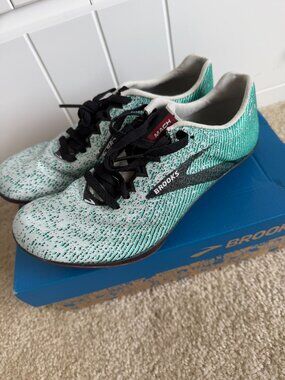NWT Brooks Mach 19 Women’s Track Spikes Size 6 | Speed Racing Cleats w/ Box